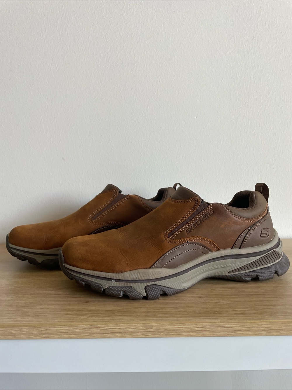 Skechers Relaxed Fit Air-Cooled Memory Foam Brown Leather Upper Slip Ons 7.5